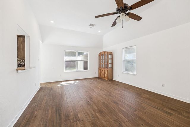 4010 Cary Creek Drive, Baytown, TX 77521