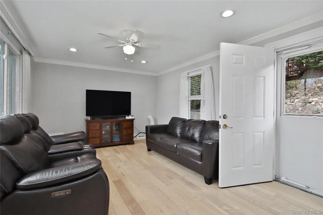 14 Emerald Place, Yonkers, NY 10703