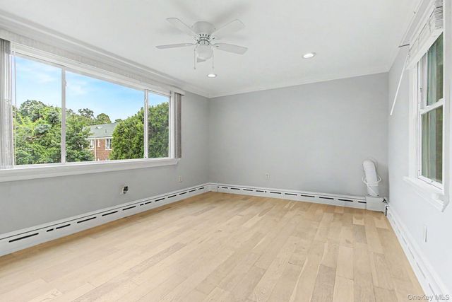 14 Emerald Place, Yonkers, NY 10703