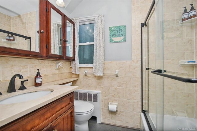 14 Emerald Place, Yonkers, NY 10703