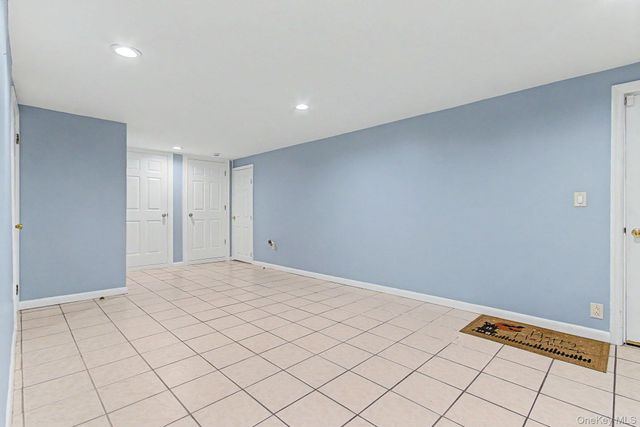 14 Emerald Place, Yonkers, NY 10703
