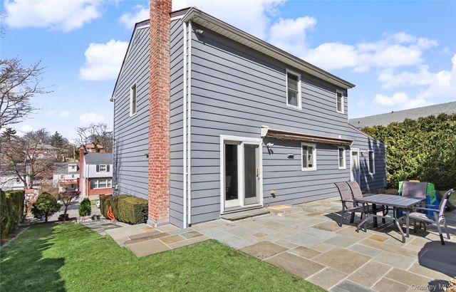 14 Emerald Place, Yonkers, NY 10703