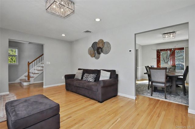 14 Emerald Place, Yonkers, NY 10703