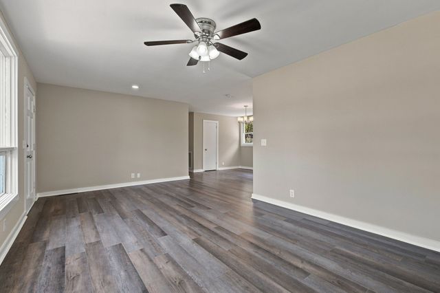 1614 Shady Cir, Lebanon, TN 37087