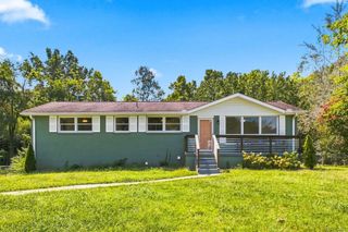 1614 Shady Cir, Lebanon, TN 37087
