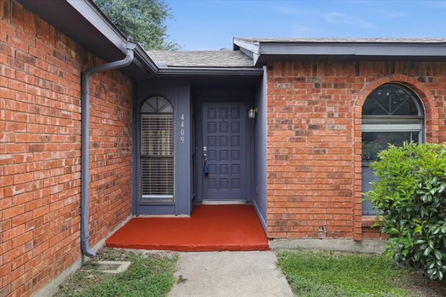 4409 Buckeye Street, Fort Worth, TX 76137