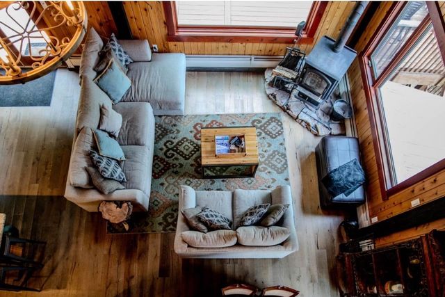 60 Bowlsville S Road, Mount Holly, VT 05758