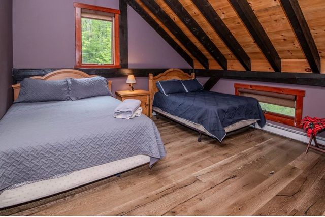 60 Bowlsville S Road, Mount Holly, VT 05758