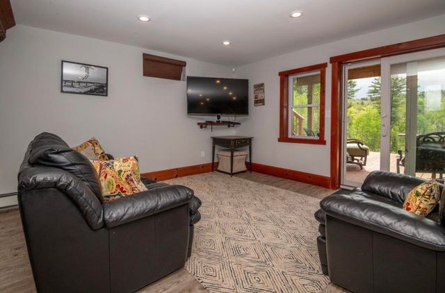 60 Bowlsville S Road, Mount Holly, VT 05758