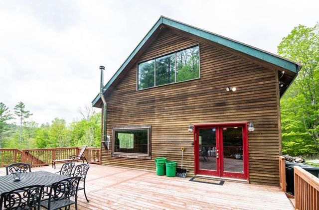 60 Bowlsville S Road, Mount Holly, VT 05758