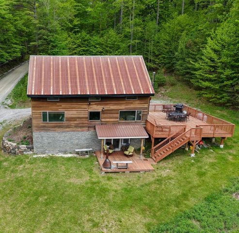 60 Bowlsville S Road, Mount Holly, VT 05758