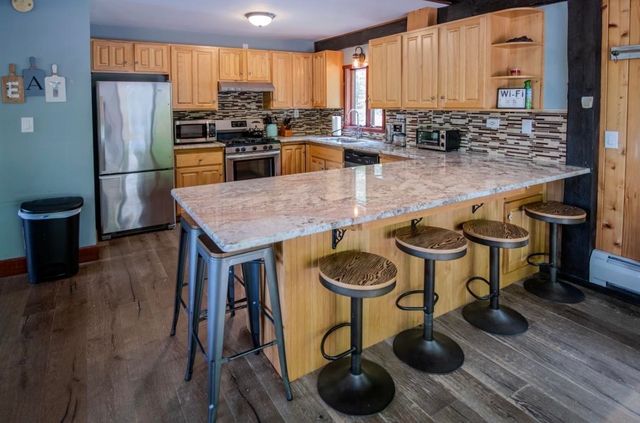 60 Bowlsville S Road, Mount Holly, VT 05758