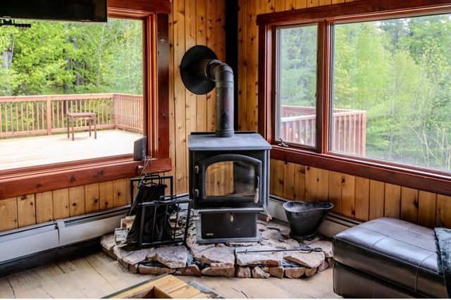 60 Bowlsville S Road, Mount Holly, VT 05758