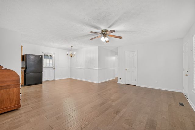 4218 Long Hollow Pike, Goodlettsville, TN 37072