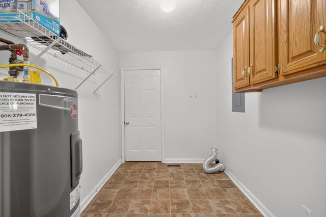 4218 Long Hollow Pike, Goodlettsville, TN 37072