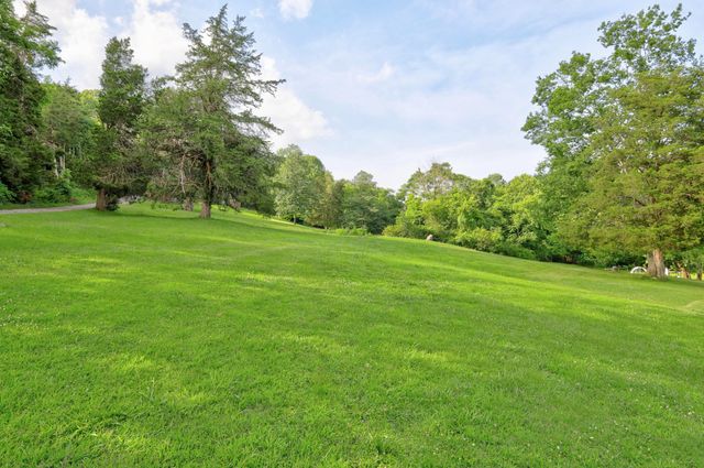 4218 Long Hollow Pike, Goodlettsville, TN 37072
