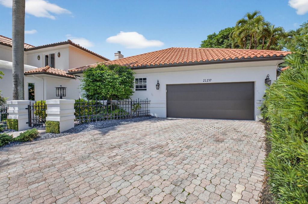 21237 Harrow Court, Boca Raton, FL 33433