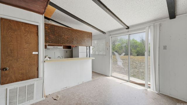 3651 E Ih 10, Seguin, TX 78155