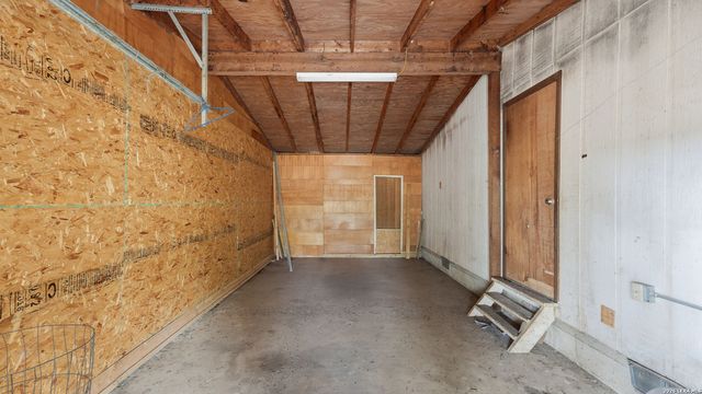 3651 E Ih 10, Seguin, TX 78155