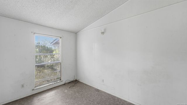 3651 E Ih 10, Seguin, TX 78155