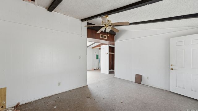 3651 E Ih 10, Seguin, TX 78155