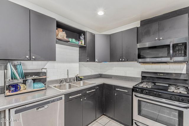 5630 N 30TH Drive, Phoenix, AZ 85017