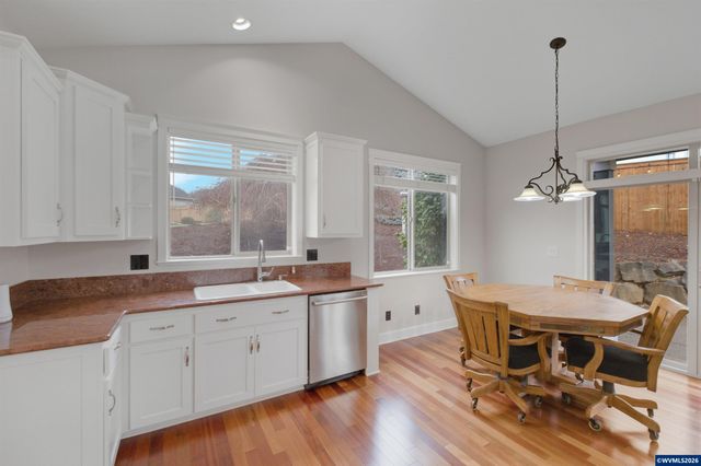 2697 Islander Av NW, Salem, OR 97304