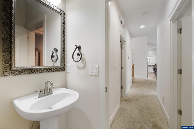 2697 Islander Av NW, Salem, OR 97304