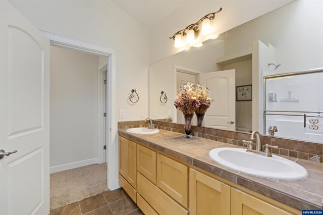 2697 Islander Av NW, Salem, OR 97304