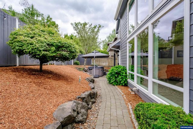 2697 Islander Av NW, Salem, OR 97304