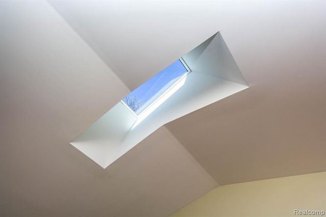 41837 King Edward Court, Clinton Township, MI 48038