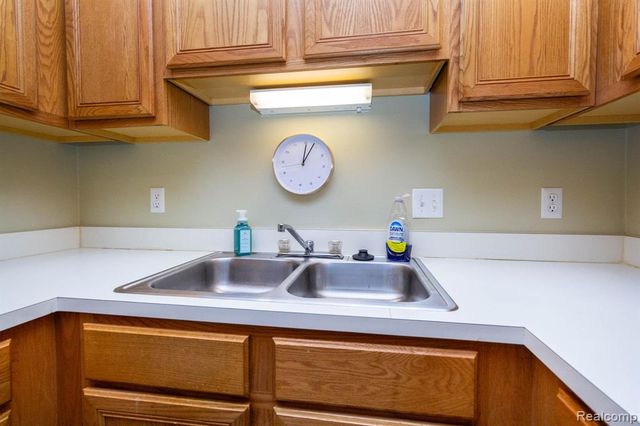 41837 King Edward Court, Clinton Township, MI 48038