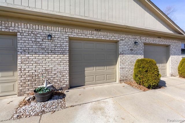 41837 King Edward Court, Clinton Township, MI 48038