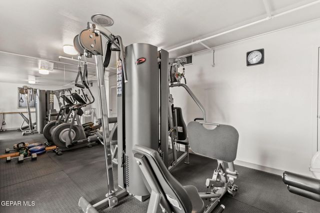 1800 N STANTON Street 305, El Paso, TX 79902