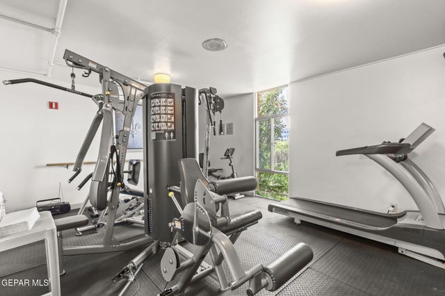 1800 N STANTON Street 305, El Paso, TX 79902