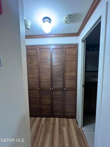 1800 N STANTON Street 305, El Paso, TX 79902