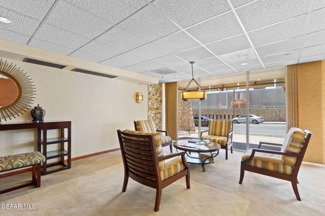 1800 N STANTON Street 305, El Paso, TX 79902