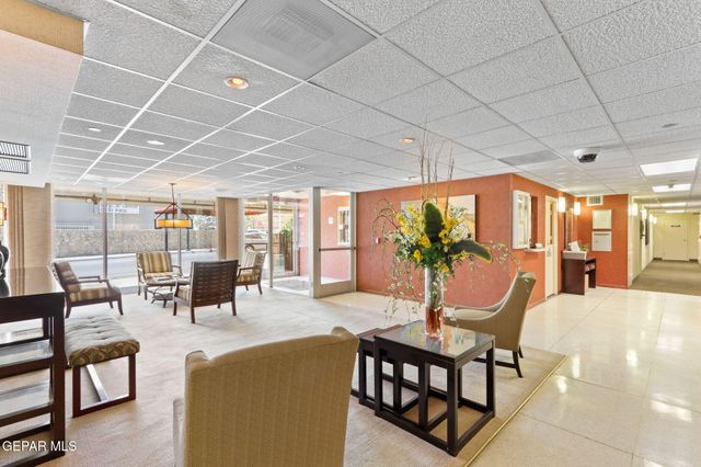 1800 N STANTON Street 305, El Paso, TX 79902