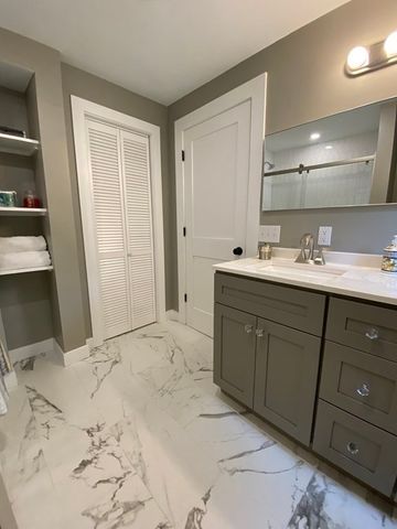 11 Cross St, Southborough, MA 01772