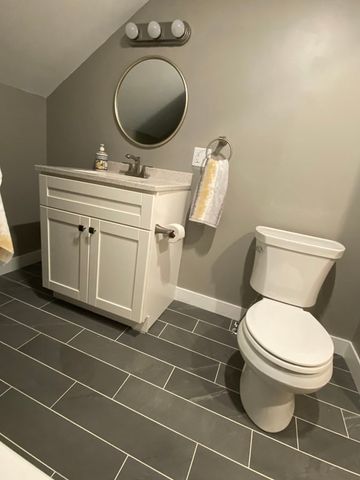 11 Cross St, Southborough, MA 01772