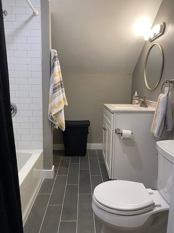 11 Cross St, Southborough, MA 01772