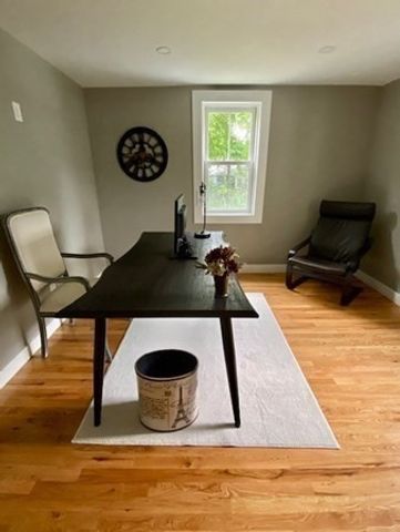 11 Cross St, Southborough, MA 01772