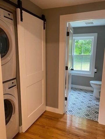 11 Cross St, Southborough, MA 01772
