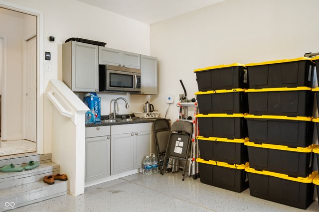 6536 Wedgeport Lane, Indianapolis, IN 46259