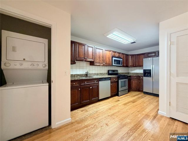 135 38th Street 701, Union City, NJ 07087