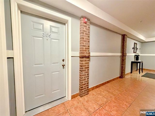 135 38th Street 701, Union City, NJ 07087