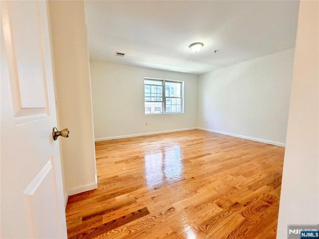 135 38th Street 701, Union City, NJ 07087