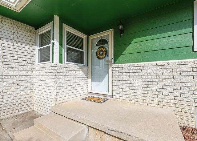 4317 N Gunnison St, Bel Aire, KS 67220