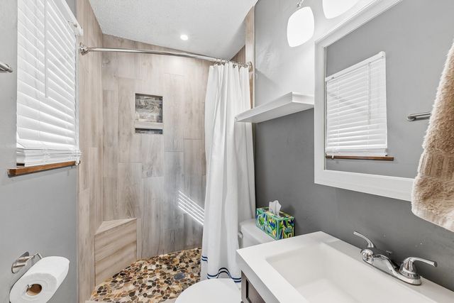 4317 N Gunnison St, Bel Aire, KS 67220