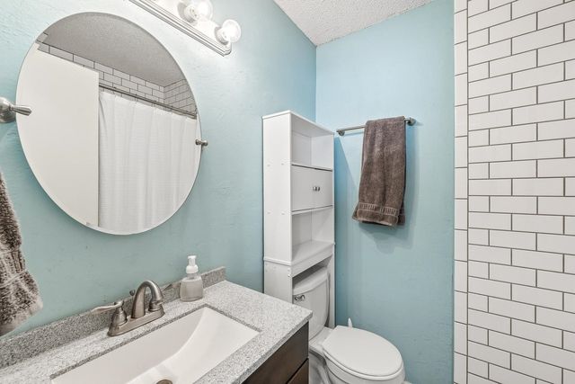 4317 N Gunnison St, Bel Aire, KS 67220